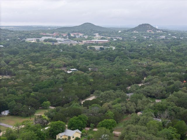 375 Rhodes LN, Wimberley, TX 78676