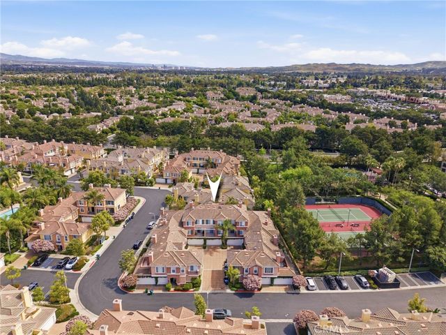 1406 Reggio Aisle, Irvine, CA 92606