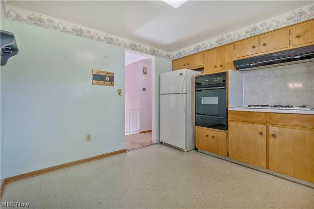 5205 Huckleberry Street NW, North Canton, OH 44720