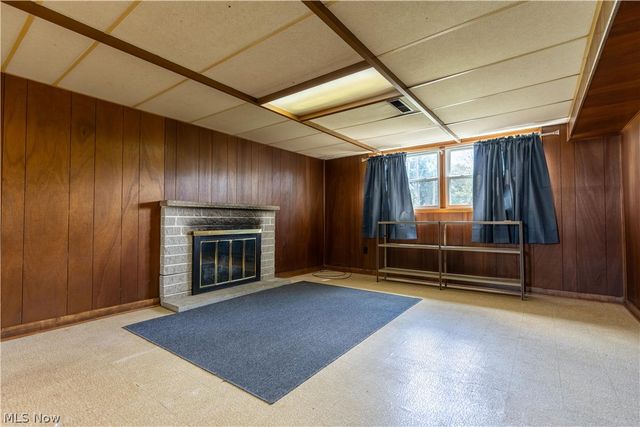 5205 Huckleberry Street NW, North Canton, OH 44720