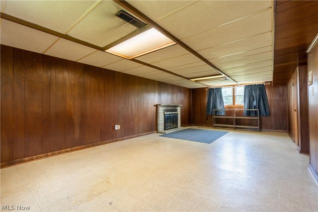 5205 Huckleberry Street NW, North Canton, OH 44720