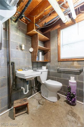 5205 Huckleberry Street NW, North Canton, OH 44720