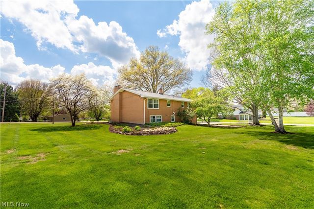 5205 Huckleberry Street NW, North Canton, OH 44720