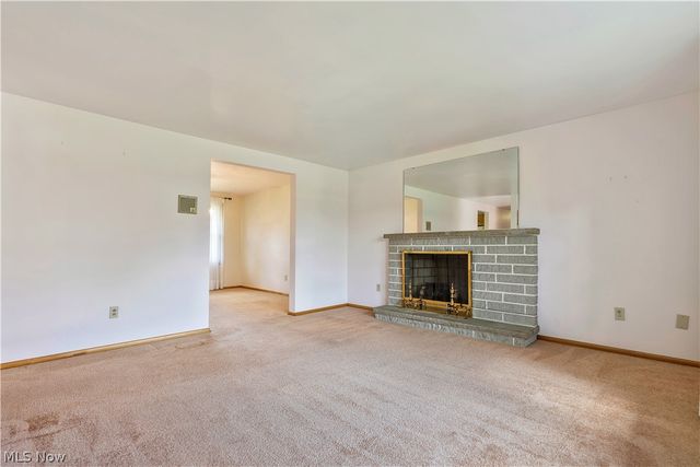 5205 Huckleberry Street NW, North Canton, OH 44720