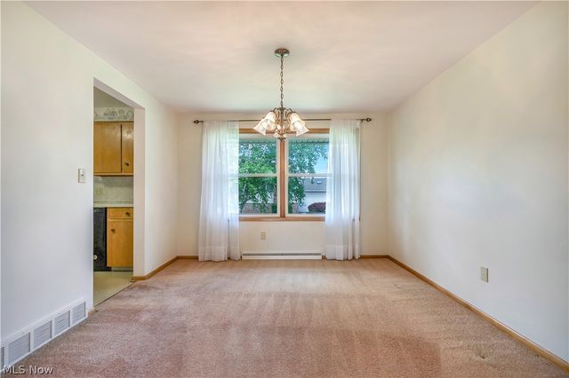 5205 Huckleberry Street NW, North Canton, OH 44720