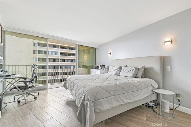 700 E Ocean Boulevard 1208, Long Beach, CA 90802