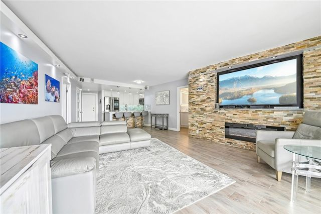 700 E Ocean Boulevard 1208, Long Beach, CA 90802