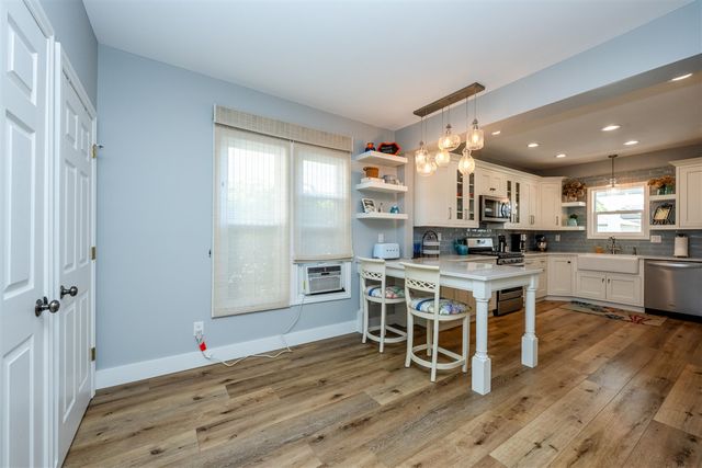 911 Lake Boulevard, Saint Joseph, MI 49085