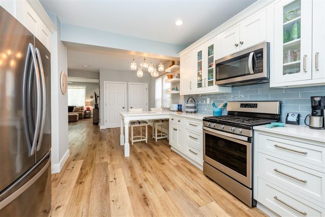 911 Lake Boulevard, Saint Joseph, MI 49085