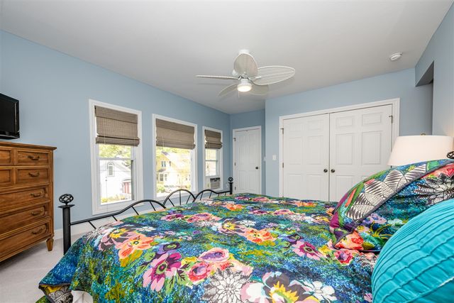 911 Lake Boulevard, Saint Joseph, MI 49085
