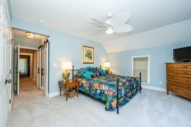 911 Lake Boulevard, Saint Joseph, MI 49085