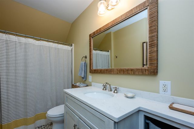 911 Lake Boulevard, Saint Joseph, MI 49085
