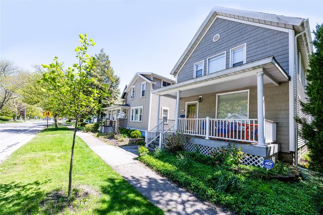 911 Lake Boulevard, Saint Joseph, MI 49085