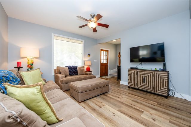 911 Lake Boulevard, Saint Joseph, MI 49085