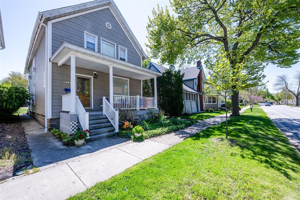 911 Lake Boulevard, Saint Joseph, MI 49085