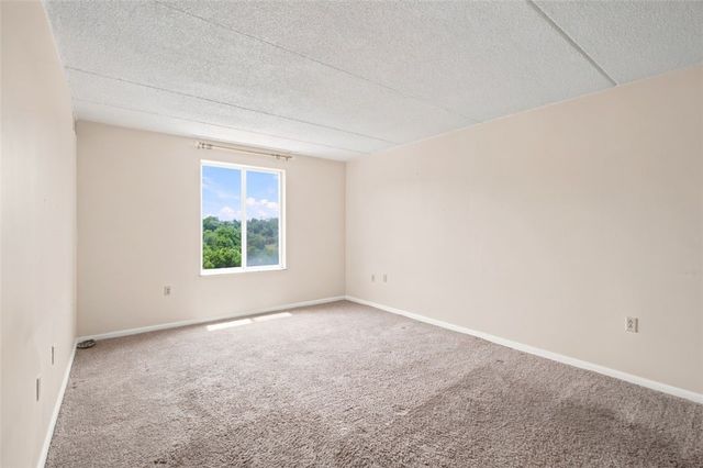 2160 Greentree Rd 807W, Scott Twp, PA 15220