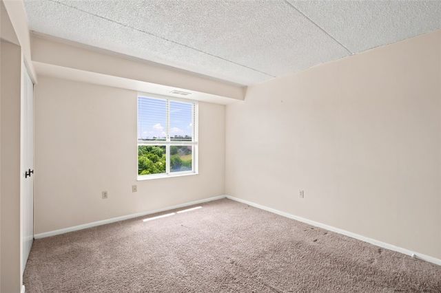 2160 Greentree Rd 807W, Scott Twp, PA 15220