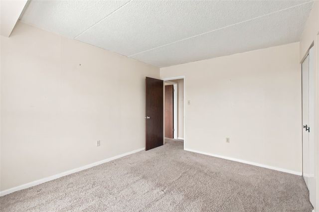 2160 Greentree Rd 807W, Scott Twp, PA 15220