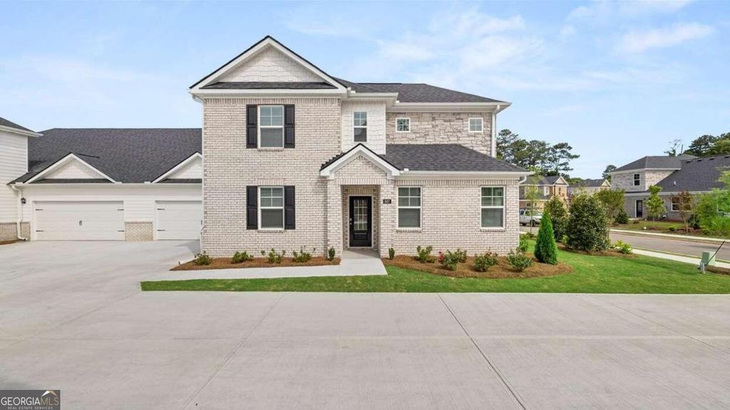 584 SILVER MOON Drive, Loganville, GA 30052