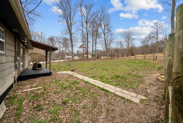 921 Fred Young Rd, Jamestown, TN 38556