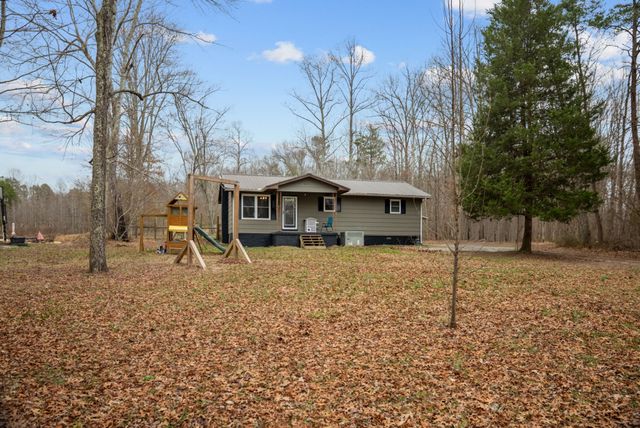 921 Fred Young Rd, Jamestown, TN 38556