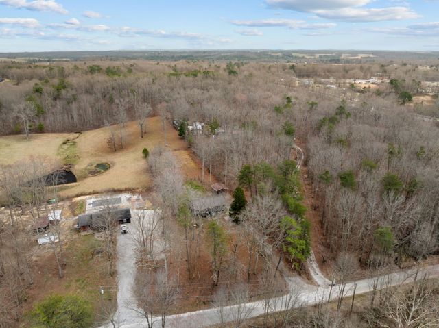 921 Fred Young Rd, Jamestown, TN 38556