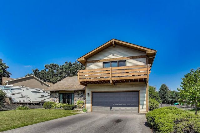 17474 W HICKORY Lane, Grayslake, IL 60030