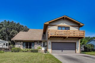 17474 W HICKORY Lane, Grayslake, IL 60030