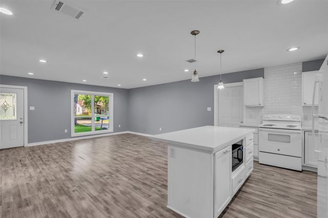 6930 Neff Street, Houston, TX 77074
