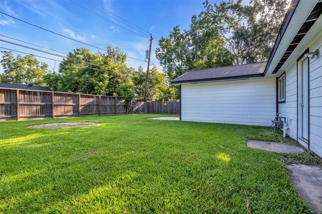 6930 Neff Street, Houston, TX 77074