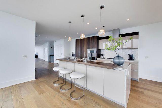 363 E Wacker Drive 5401, Chicago, IL 60601