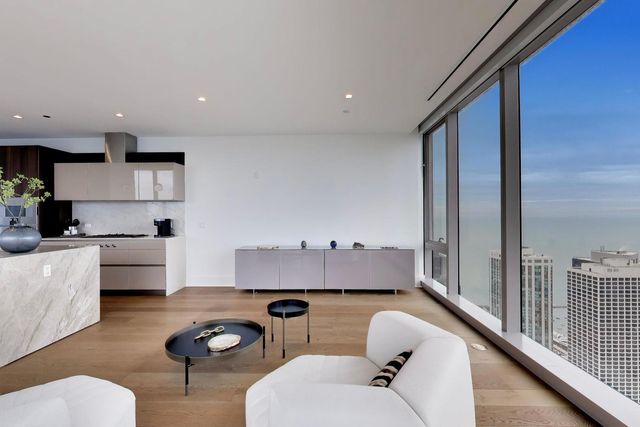 363 E Wacker Drive 5401, Chicago, IL 60601