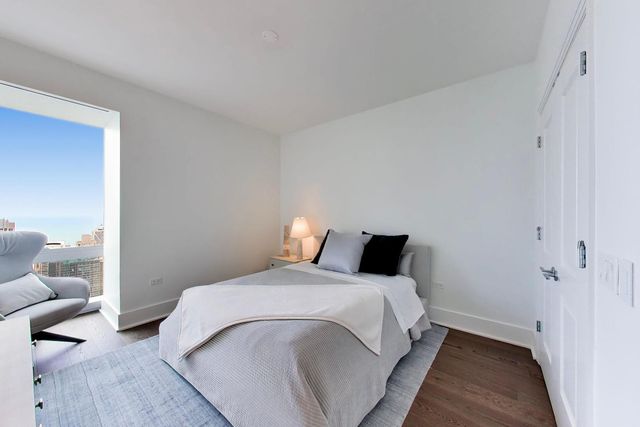 363 E Wacker Drive 5401, Chicago, IL 60601