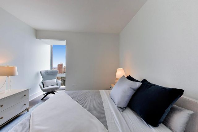 363 E Wacker Drive 5401, Chicago, IL 60601