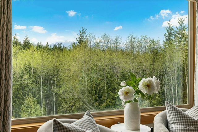 6545 Cheyney Lane NW, Seabeck, WA 98380