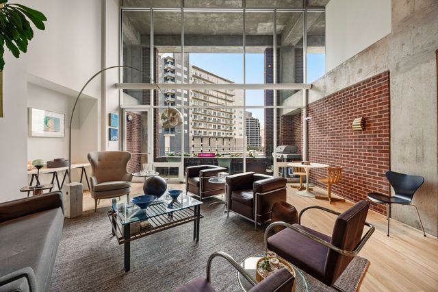 2011 Cedar Springs 305, Dallas, TX 75201