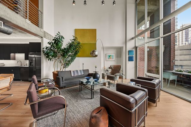 2011 Cedar Springs 305, Dallas, TX 75201