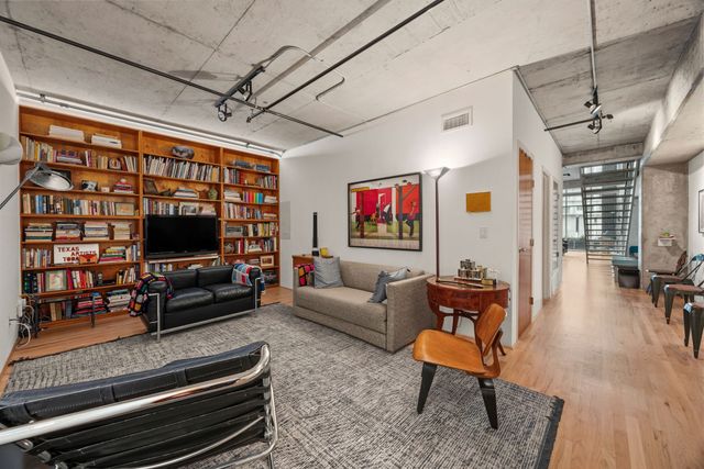 2011 Cedar Springs 305, Dallas, TX 75201