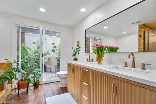 2414 Vista, Upland, CA 91784