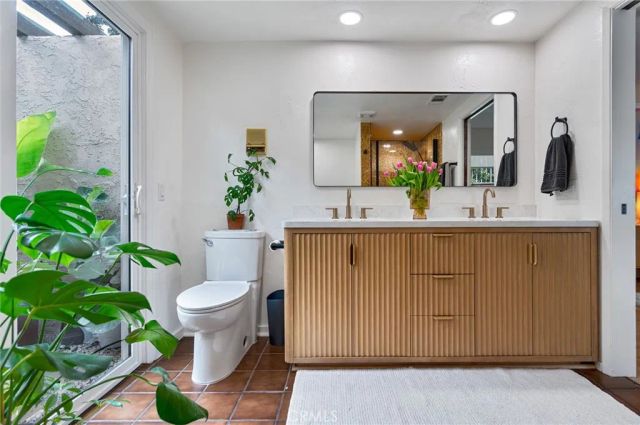 2414 Vista, Upland, CA 91784