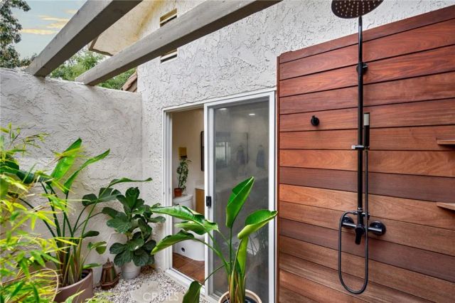 2414 Vista, Upland, CA 91784