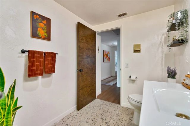 2414 Vista, Upland, CA 91784