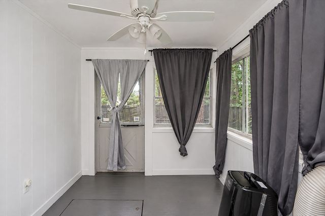 33 Plumtree Road, Springfield, MA 01118