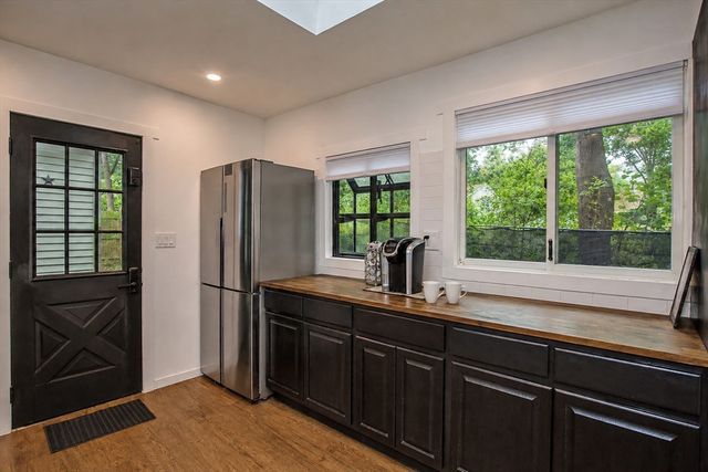 33 Plumtree Road, Springfield, MA 01118