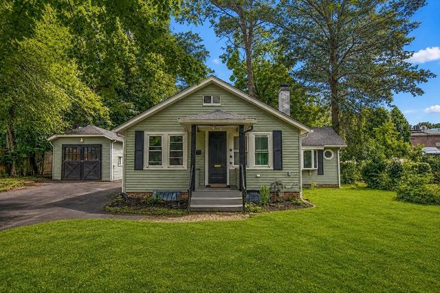 33 Plumtree Road, Springfield, MA 01118