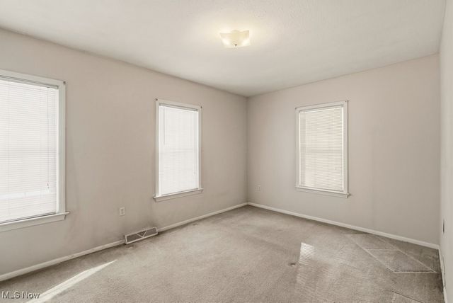 19120 Haskins Road, Chagrin Falls, OH 44023