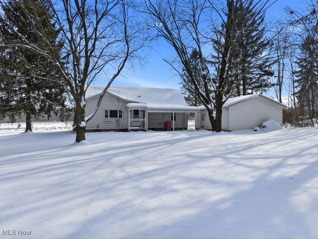 19120 Haskins Road, Chagrin Falls, OH 44023