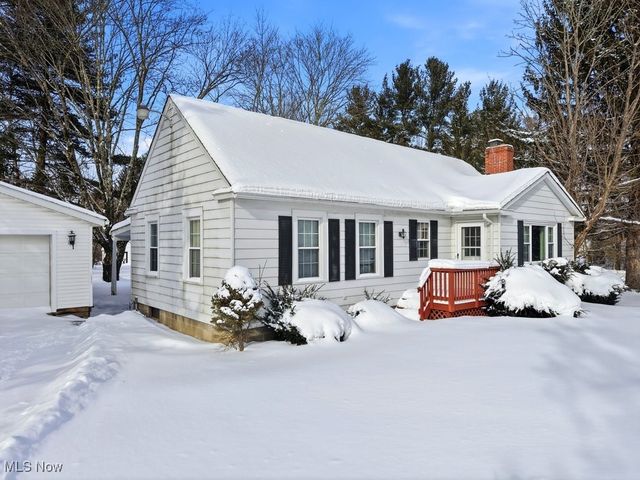 19120 Haskins Road, Chagrin Falls, OH 44023