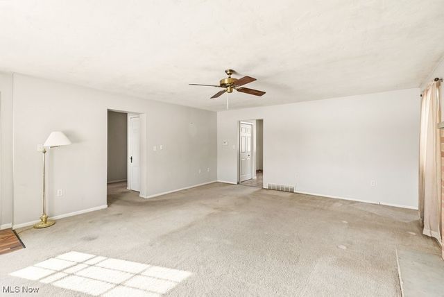 19120 Haskins Road, Chagrin Falls, OH 44023