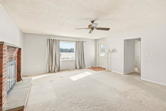 19120 Haskins Road, Chagrin Falls, OH 44023